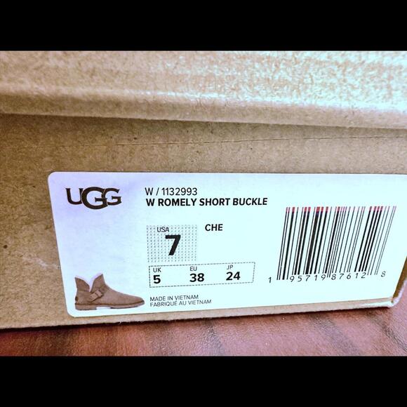 UGG Women's Cozy Brown Shearling Boots with Buckle US size 7 - Picture 7 of 7